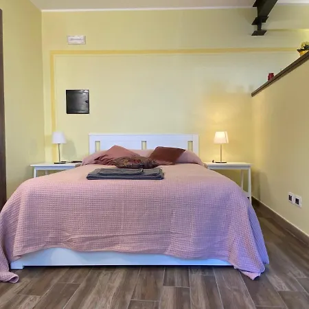 Atene Del Canavese Bed & Breakfast