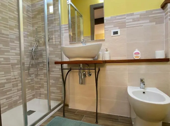 Atene Del Canavese Bed & Breakfast 3*
